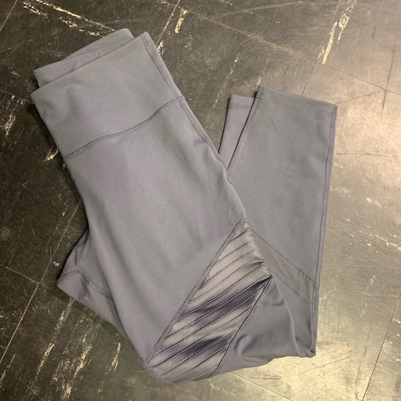 Old Navy Pants - Old Navy Hi Waisted Gray Leggings